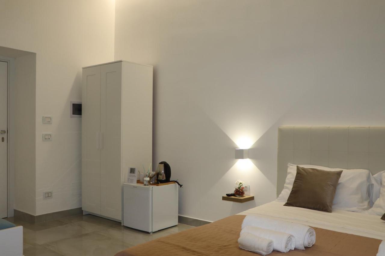 Barbaro Suite & Apartment Napoli Ngoại thất bức ảnh